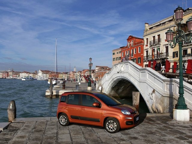 Alquilar un coche en Venecia